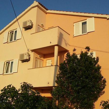 Apartments Oaza, Vrsi Mulo Bagian luar foto